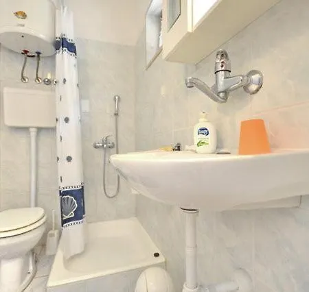 Apartamento Villa Povlja *